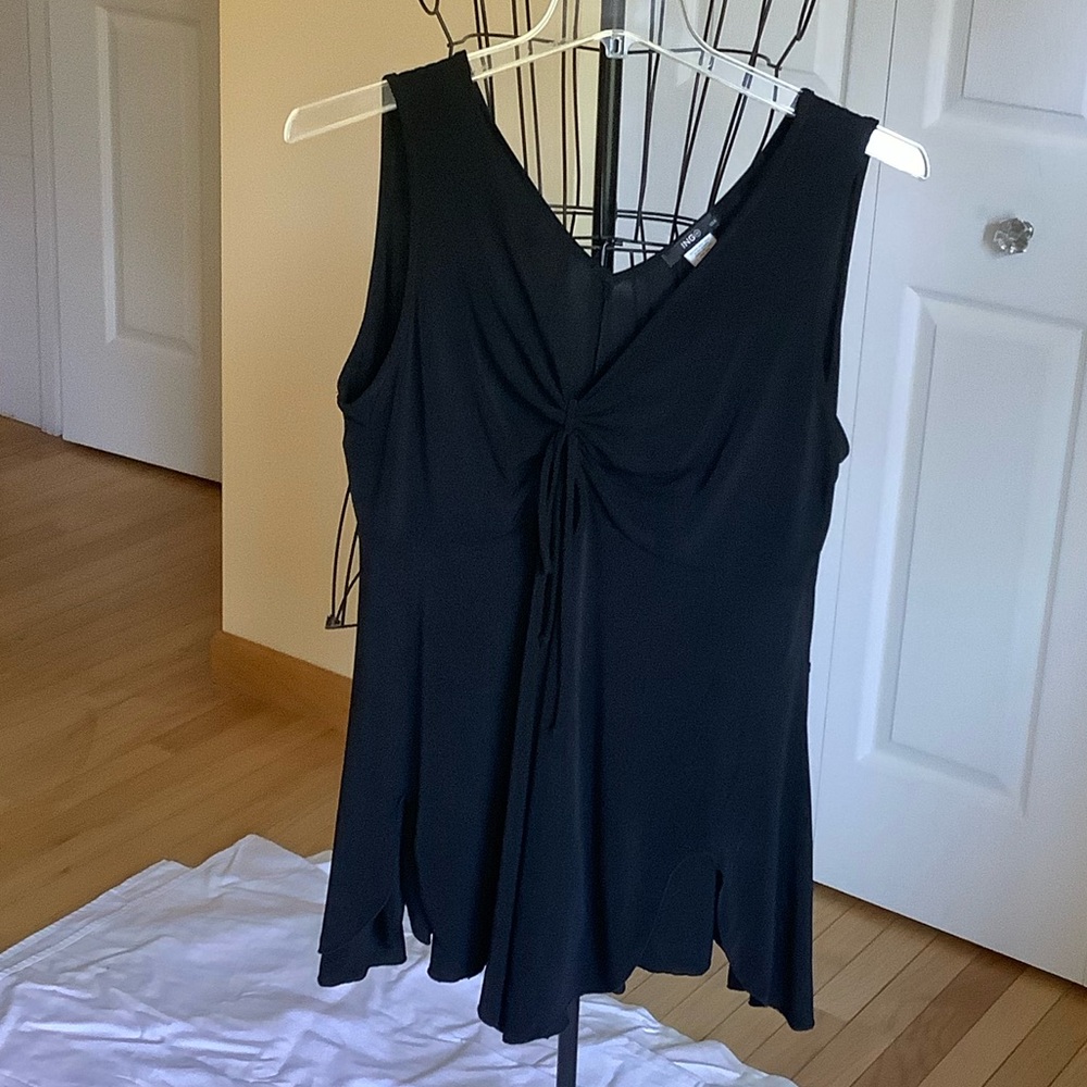 Ing Black Sleeveless Tank Top